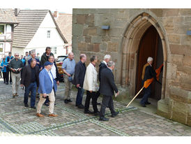Bittprozession um den Kleinen Berg an Pfingstmontag (Foto: Karl-Franz Thiede)